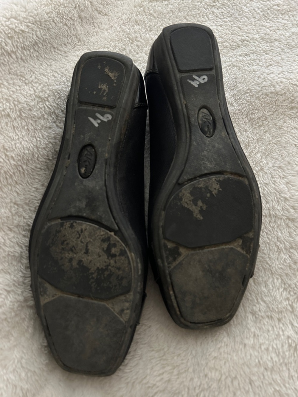 Anne Klein Black Ballet Flats with Silver Turn-Lock Detail - Picture 4 of 5